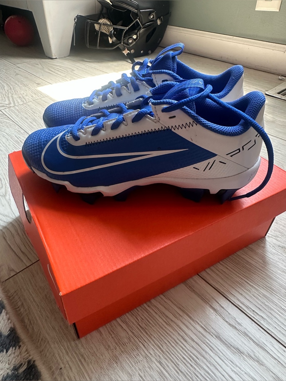 Nike Blue & White Football Cleats 4.5